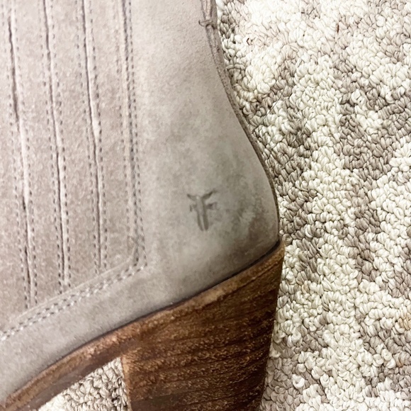 Frye Alton Chelsea Grey Suede Bootie Boot, Women’s size 7, stacked heel - Picture 6 of 10